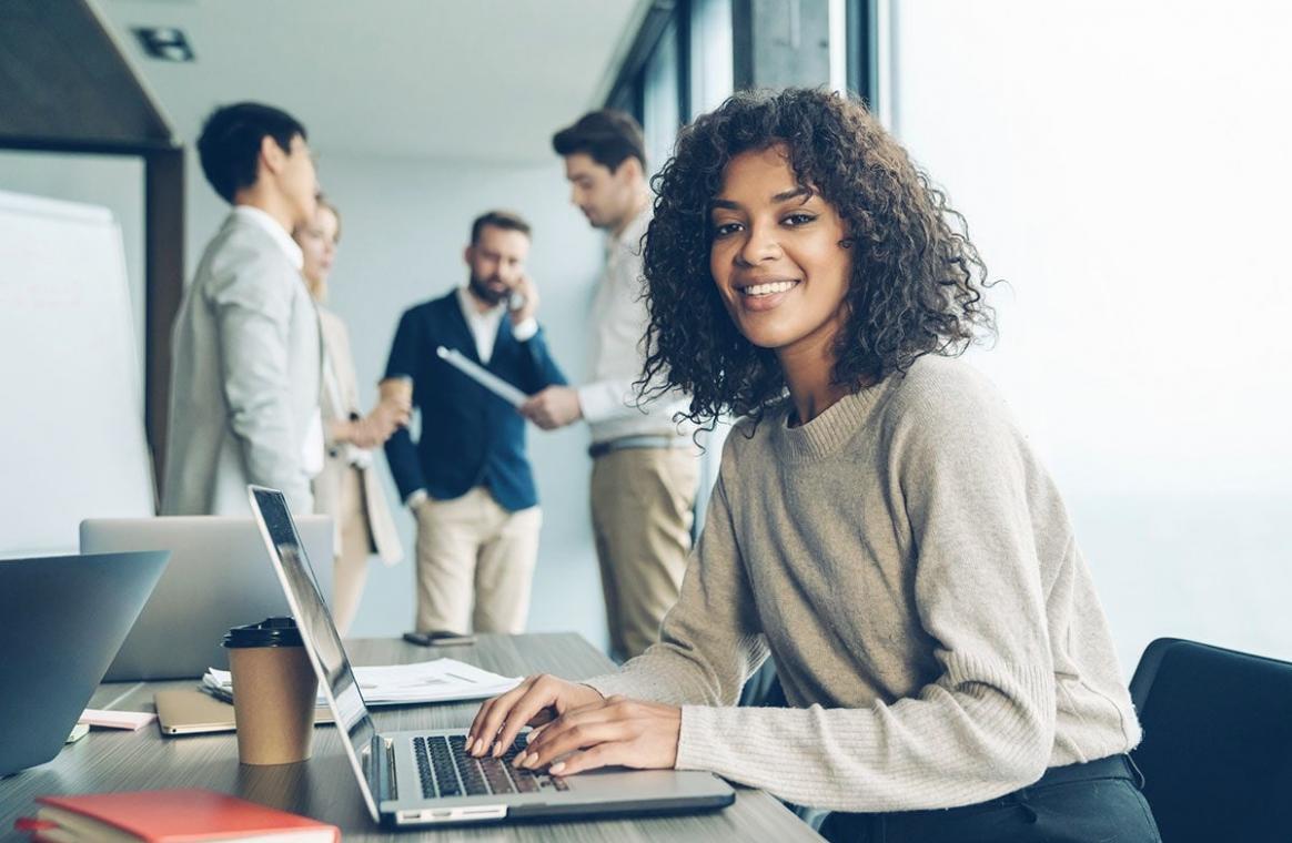 Kontaktaufnahme für professionelle Finanzberatung und maßgeschneiderte Investitionsstrategien