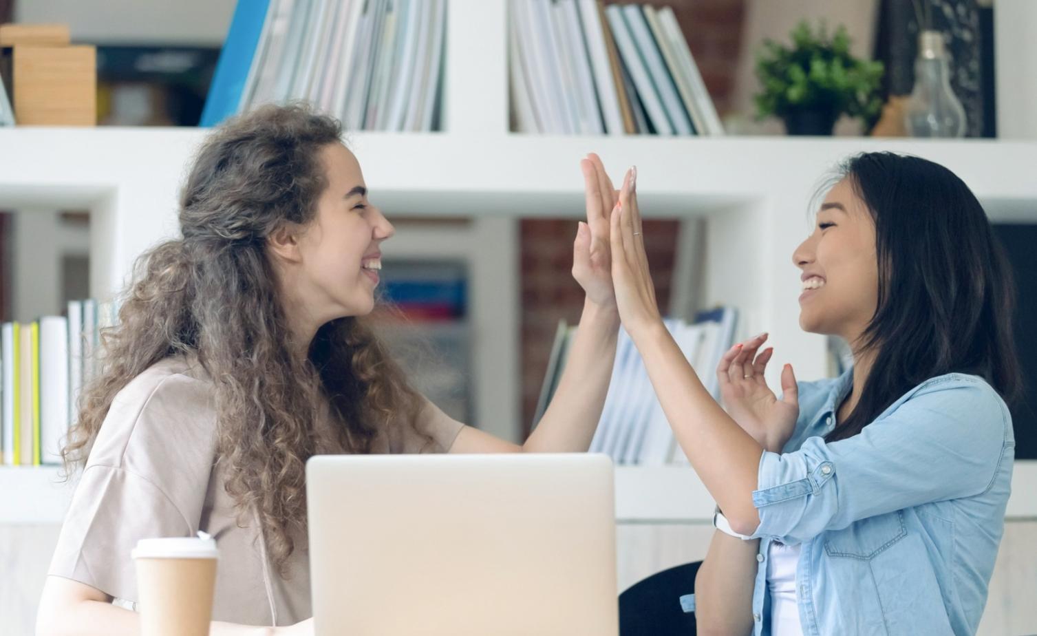 Detaillierte Finanzanalyse mit Fokus auf saisonale Markttrends und Investitionsmuster