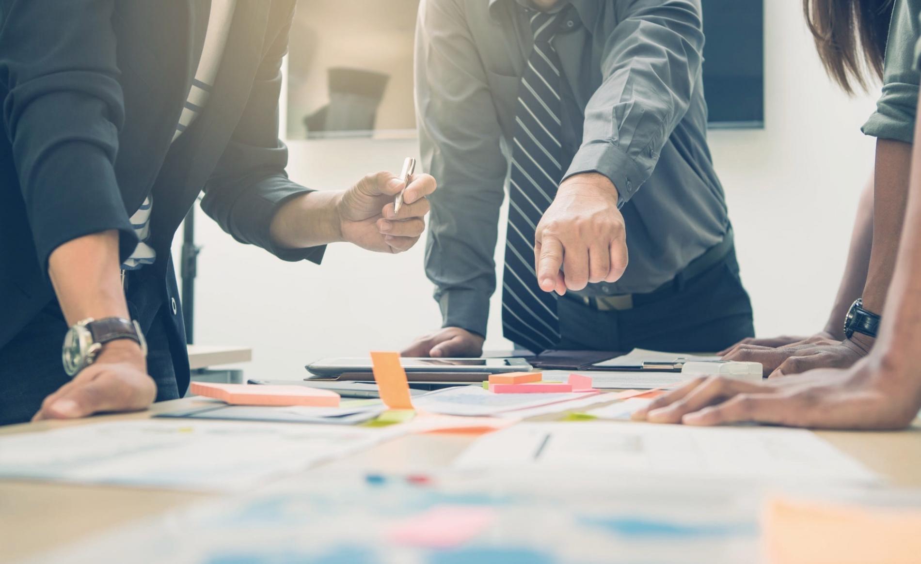 Professionelle Beratung zu Finanzbildung in der Schweiz mit Schwerpunkt auf regionalen Marktchancen